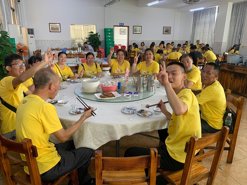 彩乐园顺德美食之旅，用优质食物转达幸福，建设具匠心且快乐的团队 (3)